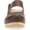 Dansko Lucia Closed-Toe Sandals for Women – Linings from Recycled Materials and Leather for Breathability- Lightweight Rubber Outsole for Long-Lasting Wear(Tan)